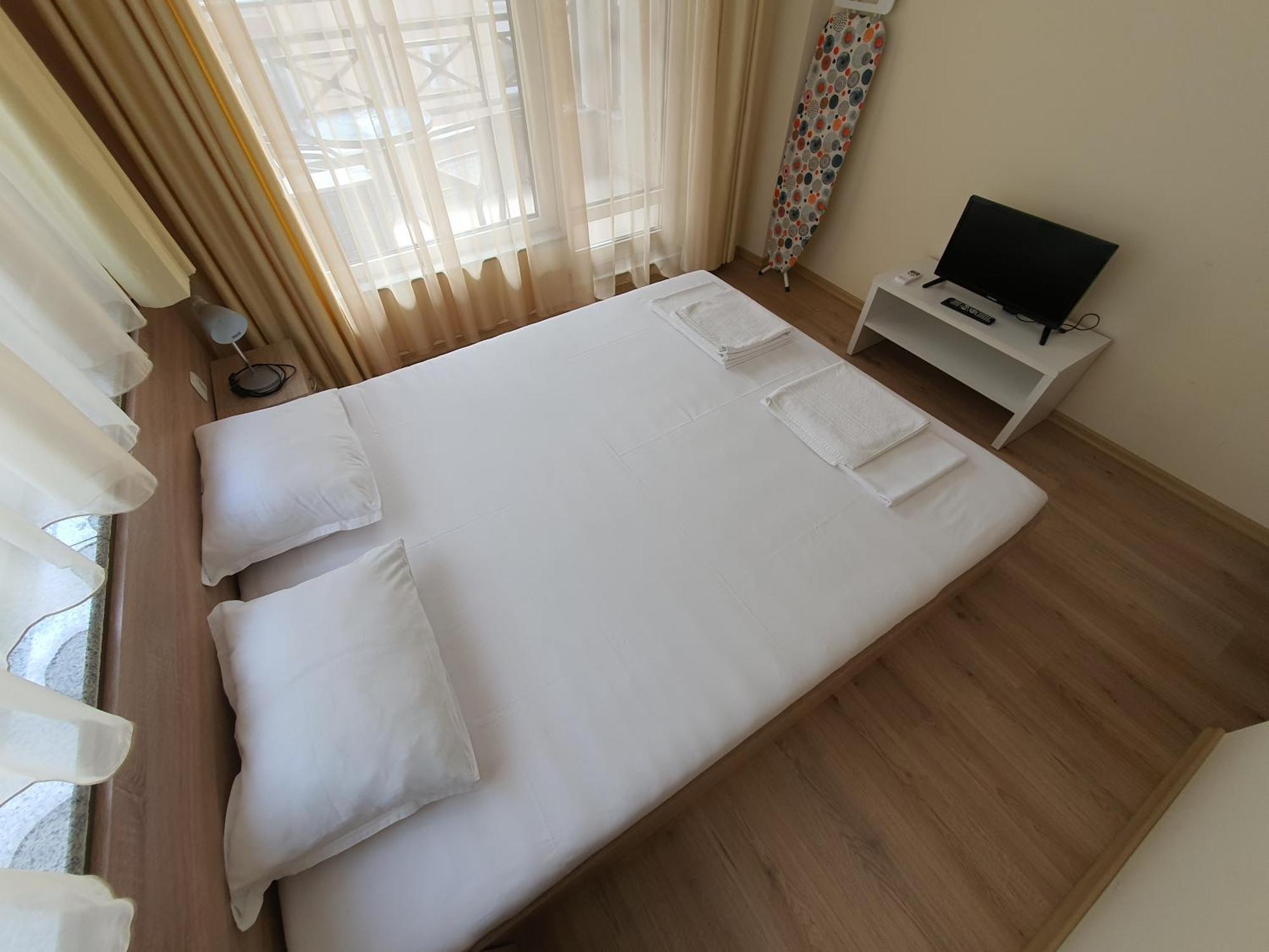 Таня 10 Apartment Pomorie Exterior foto