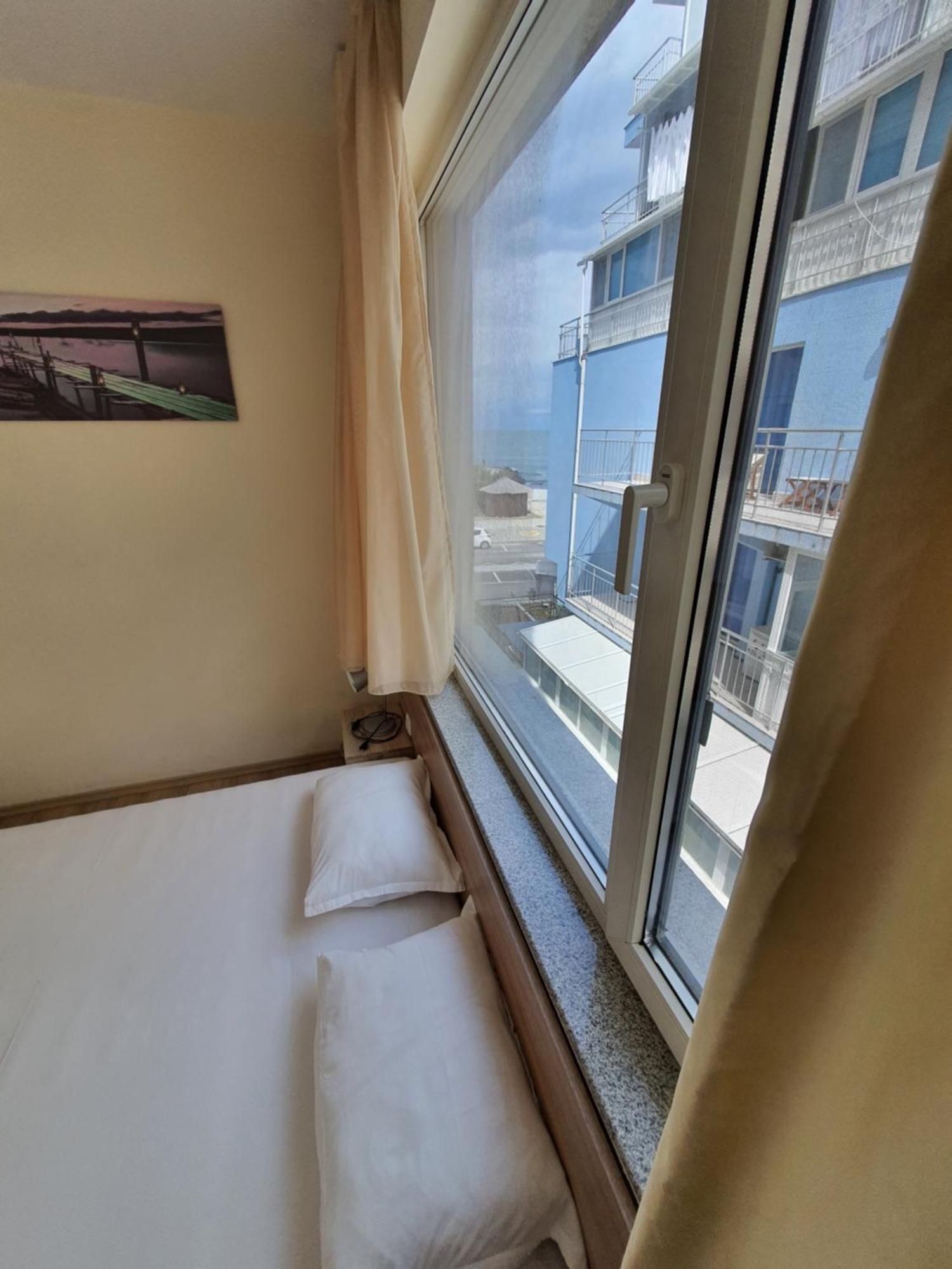 Таня 10 Apartment Pomorie Exterior foto