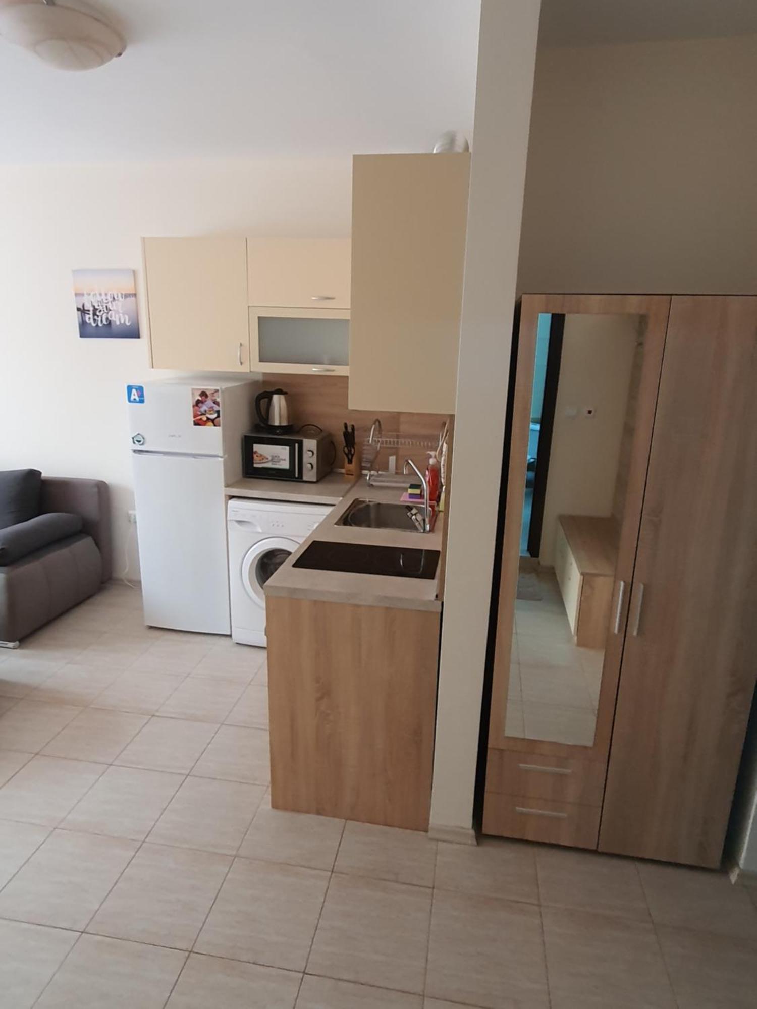 Таня 10 Apartment Pomorie Exterior foto