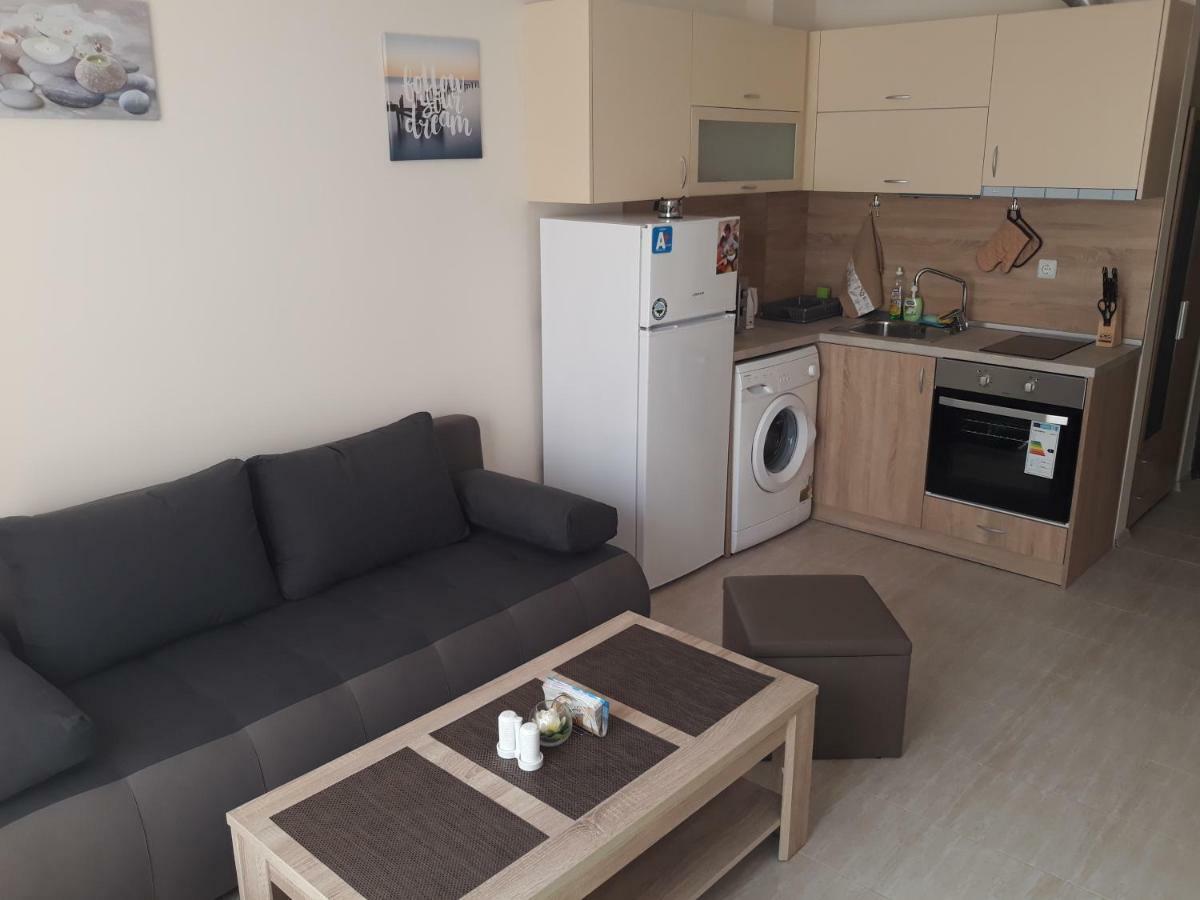 Таня 10 Apartment Pomorie Exterior foto